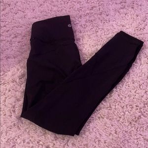black lulu wunder under leggings size 4 23”